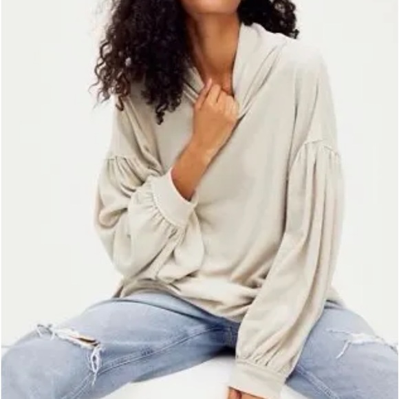 Blue Free People Winnie Baby blue sweater peek a boo style tunic NWT - Picture 8 of 9